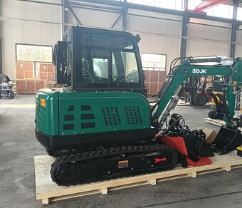 KOPARKA GĄSIENNICOWA 3,5T - 13