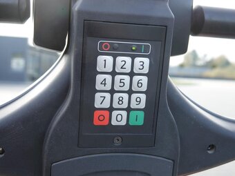 Wózek paletowy elektryczny Toyota LPE200 (BT Levio) - 13