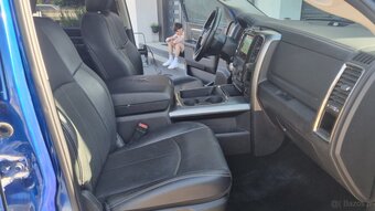 Dodge Ram Sport 5.7 Hemi 4X4 - 13
