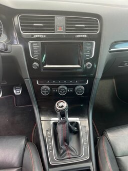 Volkswagen Golf GTI 2.0 230 KM - 13