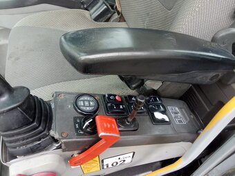 Koparka kołowa VOLVO EW 180C - 13