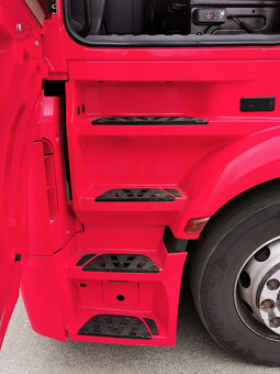 Sprzedam ciągnik siodłowy MERCEDES-BENZ ACTROS 1845 E6 LD - 13