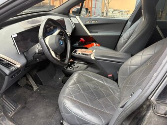 BMW IX Xdrive 40, r.6/2022, klima, panorama, 1. wlasciciel - 13