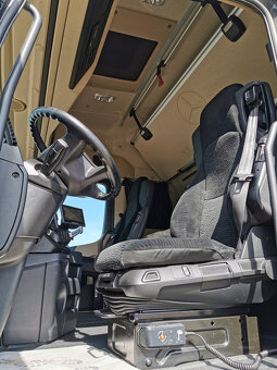 Sprzedam ciągnik siodłowy MERCEDES BENZ ACTROS 1853 EURO 6 - 13