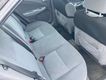 Almera 1.8 Benzyna - 13