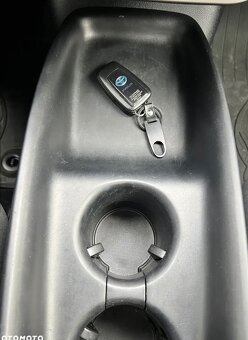 Prius 1,8 Hybryda - 13