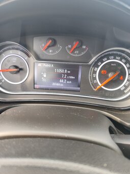 Opel Insygnia - 13