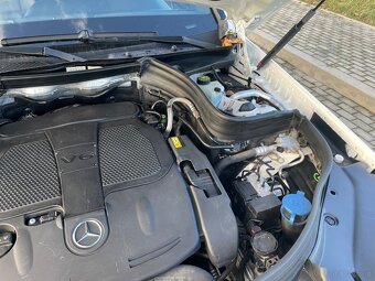 Sprzedam Mercedes-Benz GLK 350 Benzyna - 13