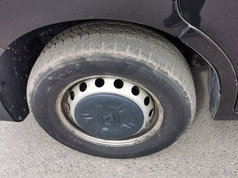 Sprzedam samochód ciężarowy RENAULT MASTER 2.3 E6 z platfor - 13