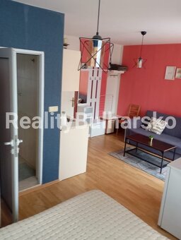 Na sprzedaż przytulne i w pełni wyposażone studio z balkonem - 13