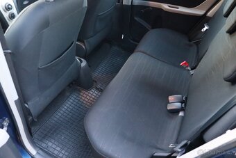 Toyota Yaris 1.3 64kw, servisovaná, nebouraná, 127 000km - 13