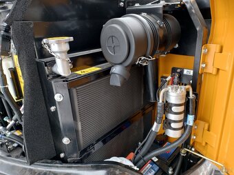 Minibagr SANY SY35U - 13