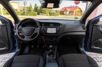 HYUNDAI i20 - 13