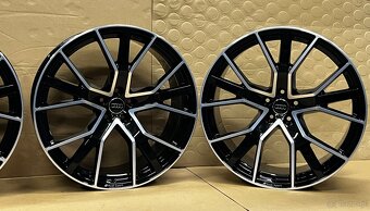 Felgi Audi Q8 SQ8 10J x 22 ET21 4M8601025Q / AQ 5x112 - 13