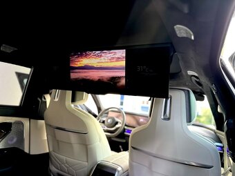 Oferuję na sprzedaż luksusowe BMW 750e xDrive - 13