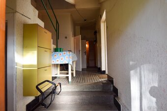 Dom jednorodzinny z dwoma mieszkaniami i dużym ogrodem - 13
