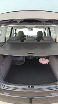 VW Touran 2.0 TDI 140 km - 13