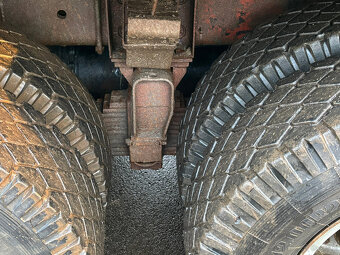 Sprzedam TATRE T815 6X6.2 z hydraulicznym podnośnikiem - 13