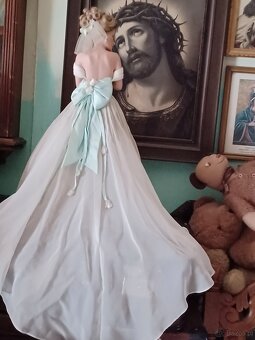 SZEŚĆ PANN MŁODYCH 3 SYGNOWANE 3 NIE SYGNOWANE LALKI PORCELA - 13