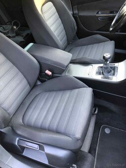 Volkswagen Passat B6 2.0 TDI Sportline - 13
