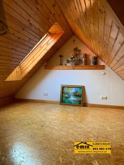 Piękny dom z ogrodem i garażem w Rząśniku k. Złotoryi - 13