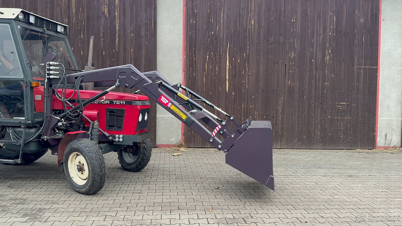 Ładowacz czołowy do Zetora z euroramką – udźwig 700 kg, 24 m - 14