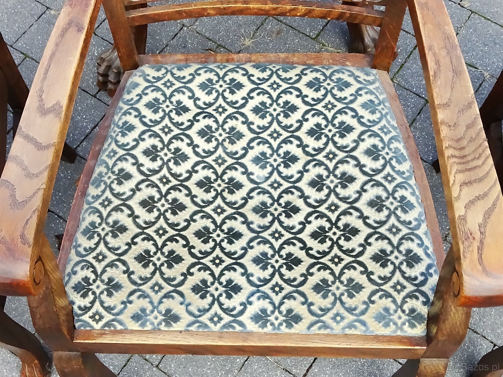 Stylowy zestaw mebli - stolik kawowy + 3 krzesła tapicerowan - 14