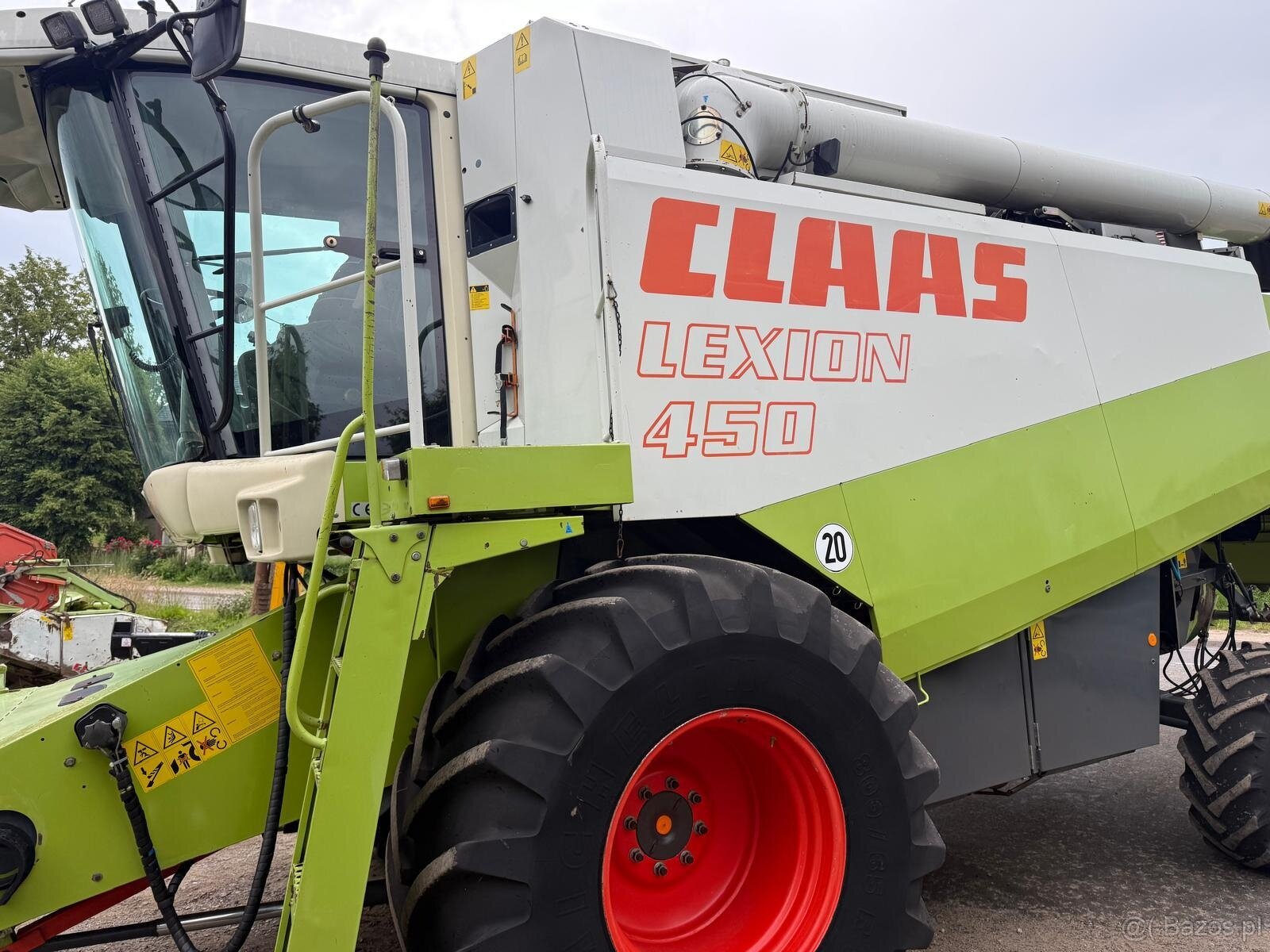 Claas Lexion 450 rok pro 2001 heder V660 lub V750. Silnik Me - 14
