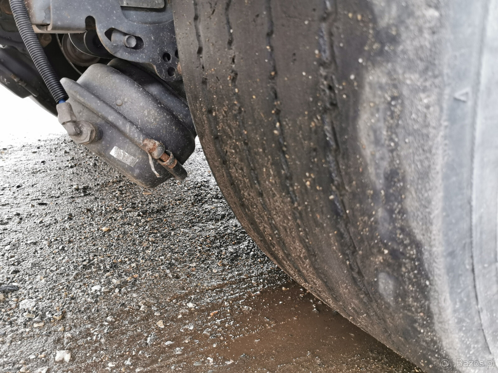 Sprzedam naczepę skrzyniową KRONE SD - USZKODZONĄ - 14