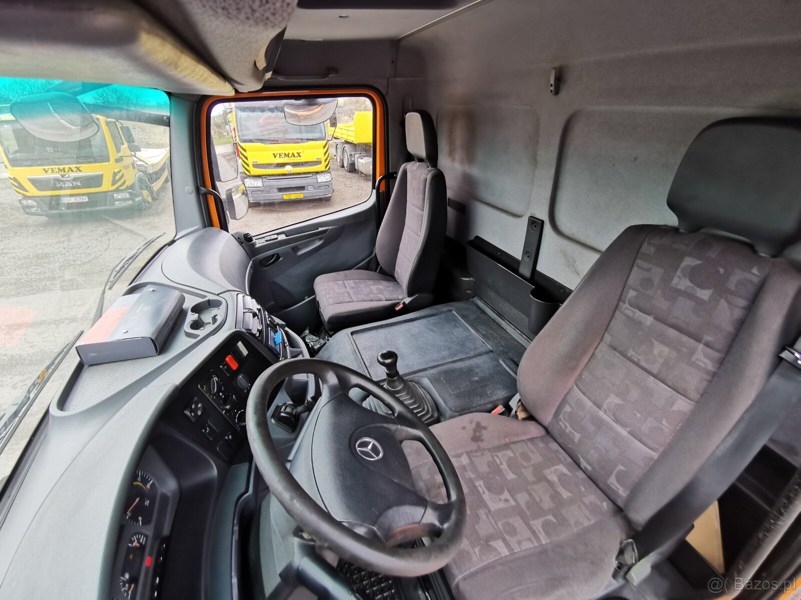 Sprzedam ciężarówkę MERCEDES-BENZ AXOR 2533 L 6X2 E4 - 14