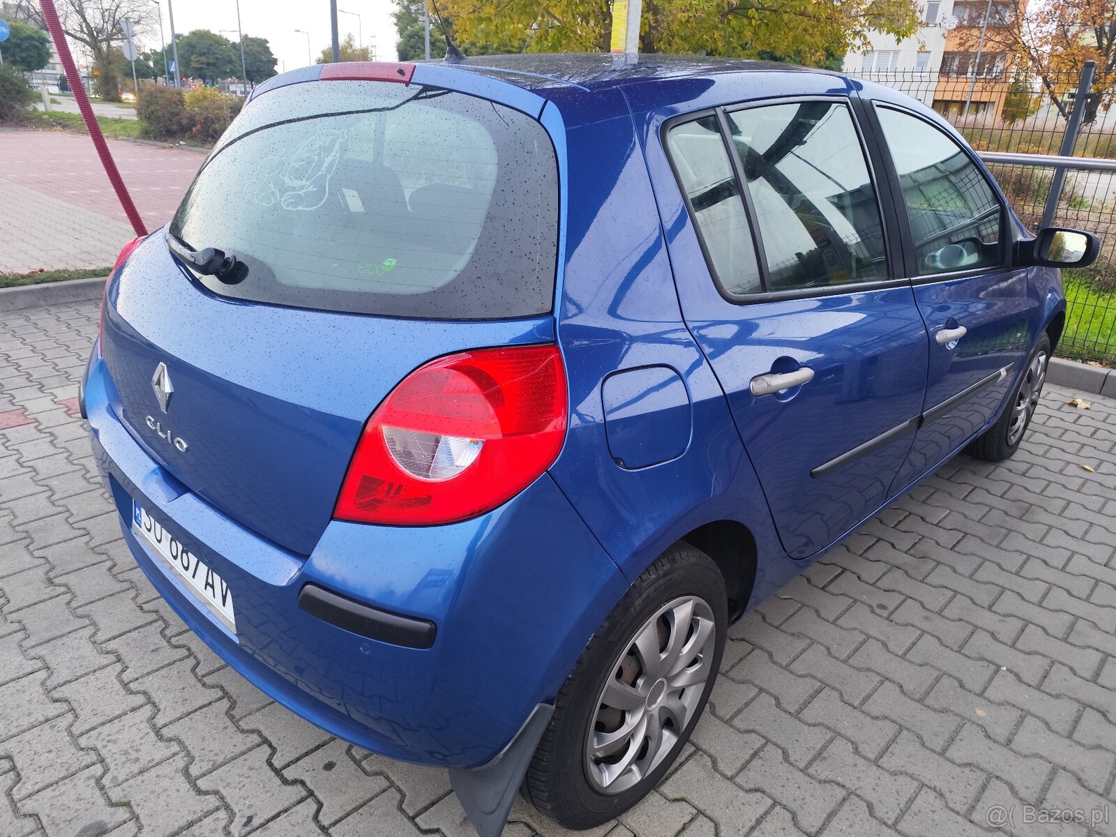Sprzedam samochód osobowy marki Renault Clio III - 14