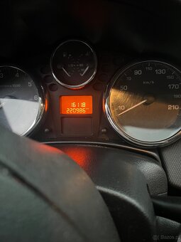 Peugeot 207 - 14