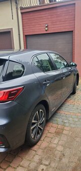 Lexus ct200h hybrid - 14