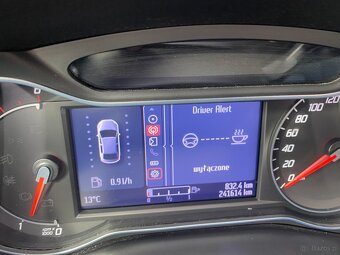 7 osobowy Titanium Tempomat Adaptacyjny nawigacja Xenony - 14