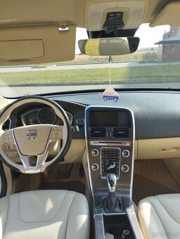 Volvo XC60 2.0 T5 B KAMERA COFANIA CZUJNIKI PARKOWANIA NAVI - 14