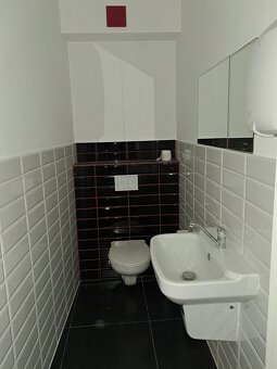 Lokal usługowy 80m² – parter z witryną, ul. Górnośląska - 14
