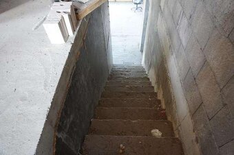 Nieruchomość gruntowa z domem w trakcie realizacji - 14