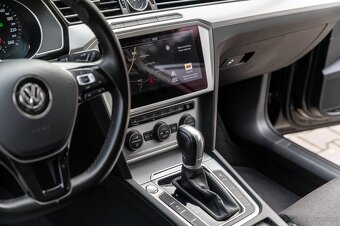 Volkswagen Passat 2018r. - 14