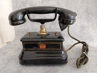 Bardzo stary duński telefon Jydsk z poczty w Kopenhadze. - 14