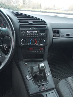 BMW E36 Coupe 2.0i - 14