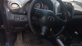 Toyota rav 4 2004...2.0 vvti - 14