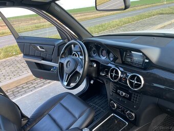 Sprzedam Mercedes-Benz GLK 350 Benzyna - 14