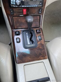 Mercedes-Benz 500SL R129 1991 złoty - 14