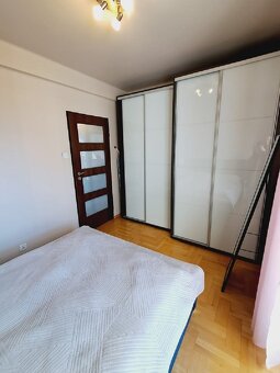 3 pokojowe mieszkanie, 52.80m2, duży balkon, III piętro, os. - 14