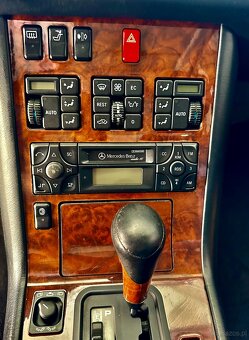 Na sprzedaż legendarny Mercedes-Benz SE 500 "Mamut" W140 - 14