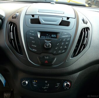 Ford Transit Courier - 14