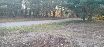 Atrakcyjna działka z dostępem do mediów (światłowód) w drodz - 14