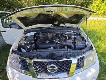 Nissan Navara 2.5 4x4 Diesel 190KM | Podniesione zawieszenie - 14