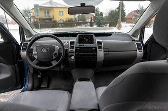 Toyota PRIUS - 14