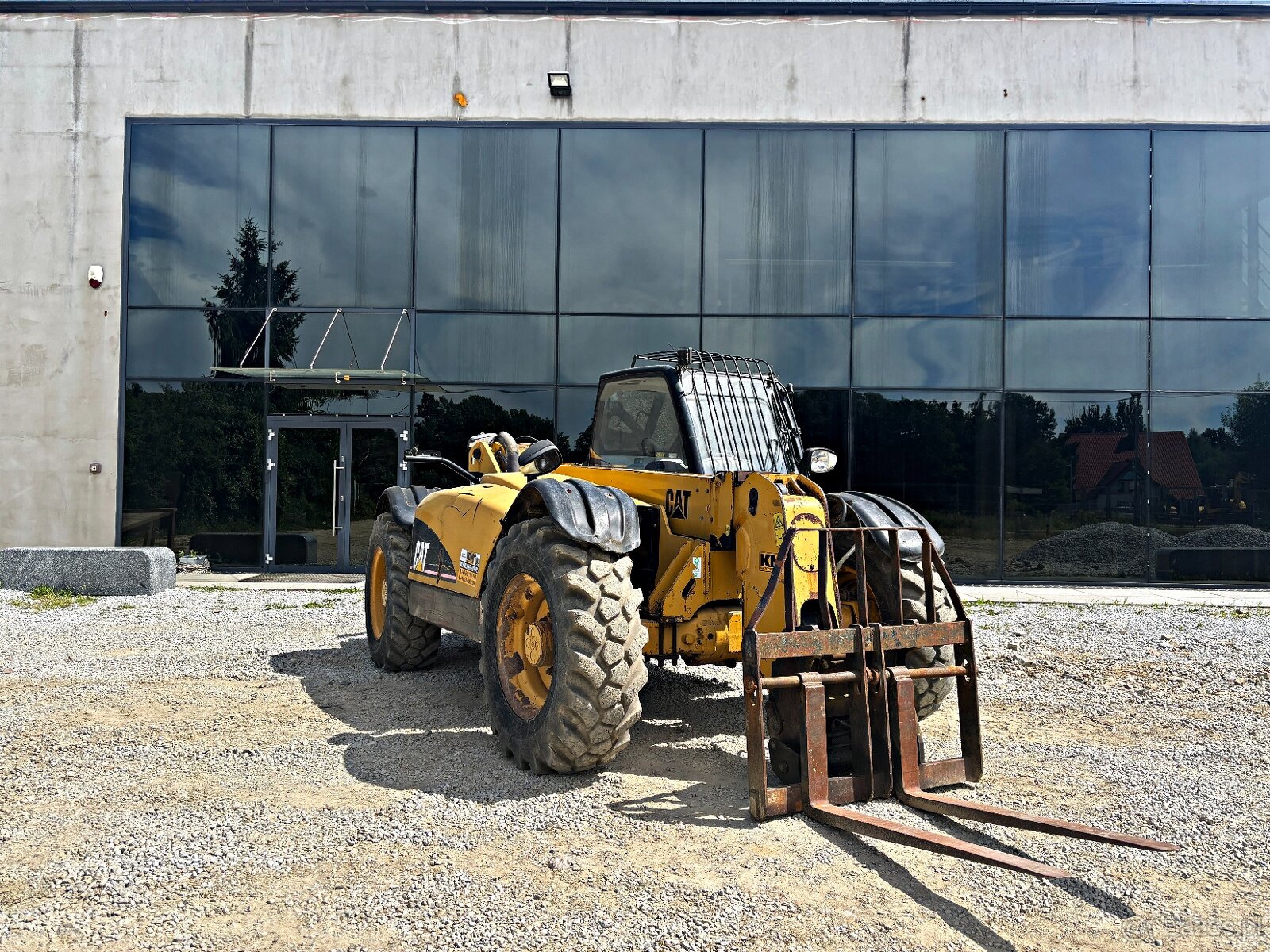 Caterpillar TH330B ŁADOWARKA TELESKOPOWA 2004r. | JCB 531-70 - 15